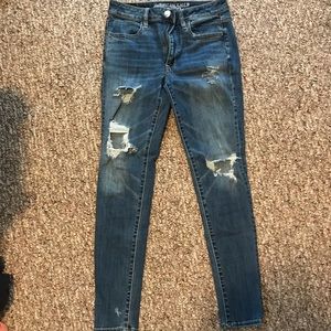 High-Rise American Eagle Skinny Jeans !
